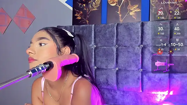 lau-hot online show from September 12, 2025, 9:37 pm