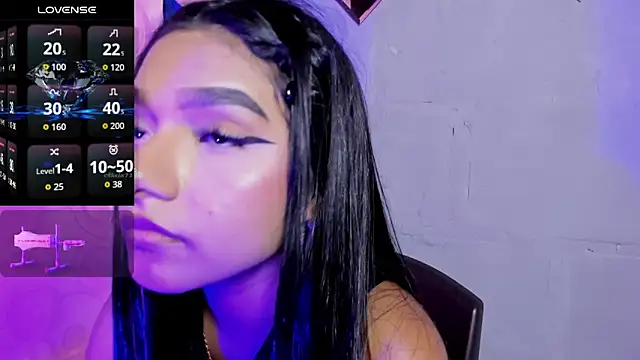 lau-hot online show from April 17, 2026, 8:34 pm