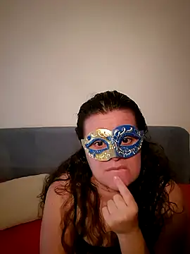 PerleRaree online show from May 5, 2026, 12:57 pm