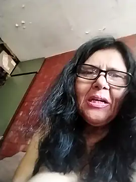 tishaluck29 online show from September 17, 2025, 11:17 pm