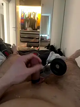 TheKevinboy online show from November 2, 2025, 8:06 am