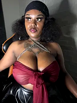 QUEEN NOBUHLE 777 online show from November 26, 2025, 10:33 pm