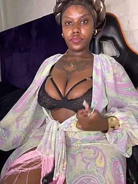 Snapshot of QUEEN_NOBUHLE_777 chatting on February 1, 2026, 10:58 am QUEEN NOBUHLE 777 online show from February 1, 2026, 10:58 am