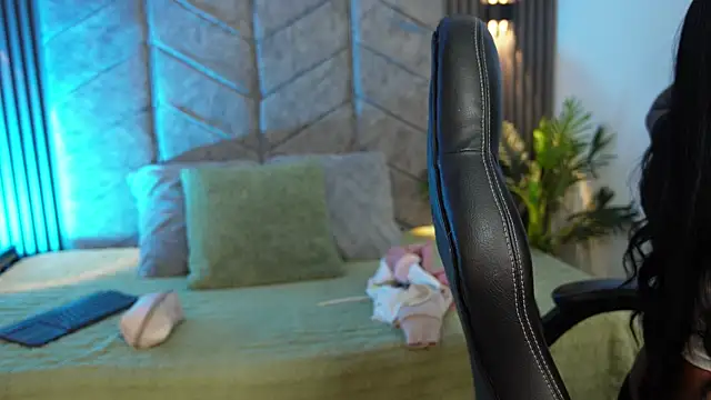 1Anya online show from October 10, 2025, 7:35 pm