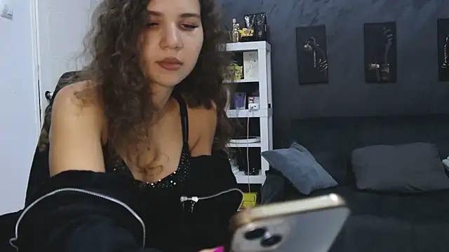 bigbuttjeny online show from September 21, 2025, 10:55 pm