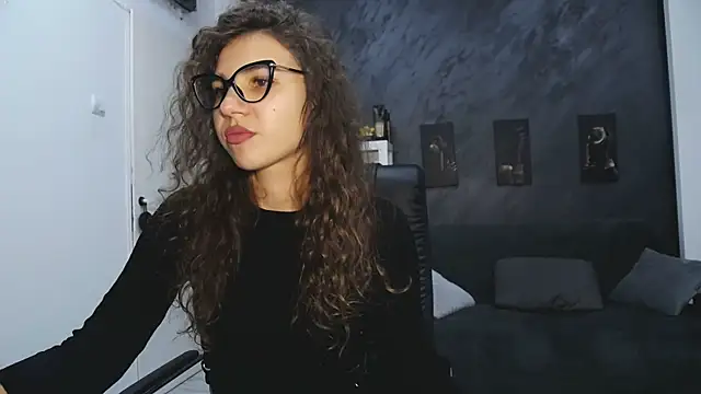 bigbuttjeny online show from October 5, 2025, 11:13 pm