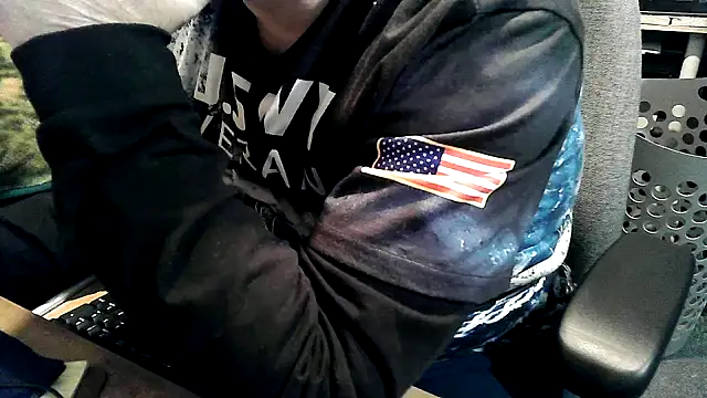 georgew62 online show from October 18, 2025, 11:16 pm