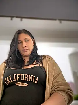 Snapshot of Elyross1_ chatting on September 28, 2025, 8:25 pm Elyross1 online show from September 28, 2025, 8:25 pm