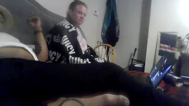 Snapshot of Sexdemonfrfr chatting on April 2, 2026, 1:47 am Sexdemonfrfr online show from April 2, 2026, 1:47 am