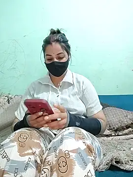 Snapshot of the_saavi chatting on June 2, 2026, 7:16 pm the saavi online show from June 2, 2026, 7:16 pm