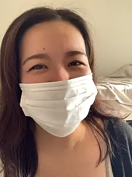 NATSUMI00 online show from October 23, 2025, 5:40 am