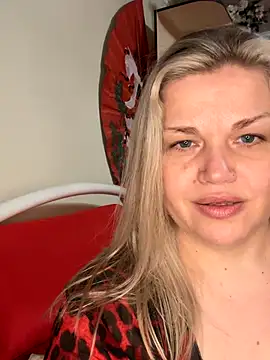 Nayvessa online show from November 14, 2025, 7:56 pm