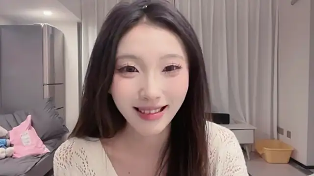 ZhaoZhao-ZM online show from September 30, 2025, 12:43 pm