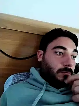 axsimil online show from October 5, 2025, 12:47 pm