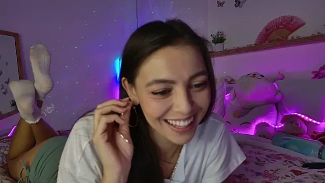 Snapshot of keirasworld chatting on May 11, 2026, 12:16 am keirasworld online show from May 11, 2026, 12:16 am