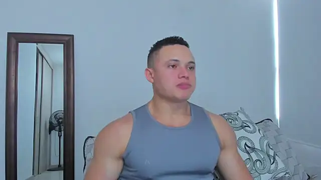 KingLevi01 online show from April 5, 2026, 9:45 pm