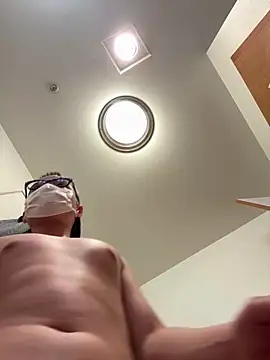 Pikachu19yo online show from September 25, 2025, 1:53 am