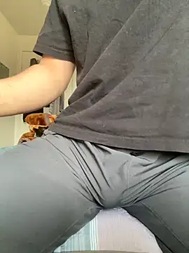 Pikachu19yo online show from November 3, 2025, 10:42 pm