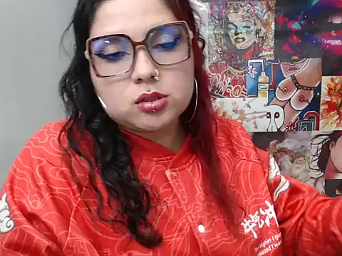 Curvy-Queen online show from September 18, 2025, 1:18 am
