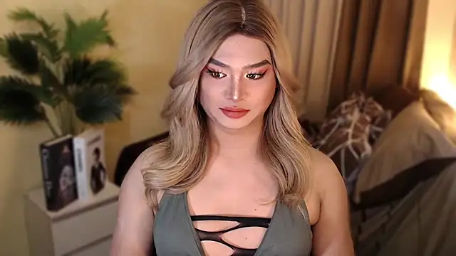 UrGoddess Kiera online show from November 5, 2025, 7:47 pm