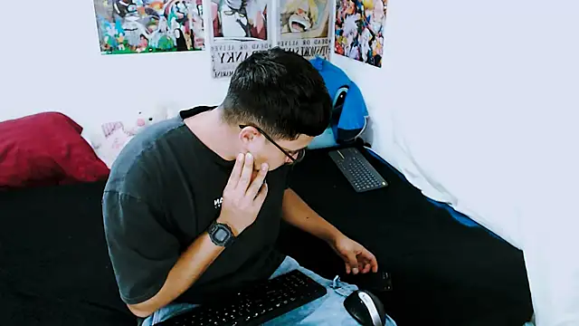 Snapshot of Roobin420 chatting on September 8, 2025, 11:04 pm Roobin420 online show from September 8, 2025, 11:04 pm