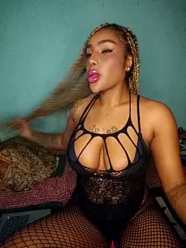 Queen Amara online show from October 23, 2025, 2:55 am