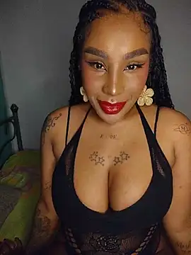 Snapshot of Queen_Amara chatting on July 9, 2026, 4:38 am Queen Amara online show from July 9, 2026, 4:38 am