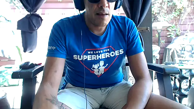 Snapshot of TumbledDarn chatting on July 9, 2026, 7:18 pm TumbledDarn online show from July 9, 2026, 7:18 pm