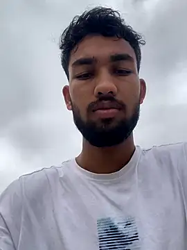 cutekaran online show from September 17, 2025, 3:52 am