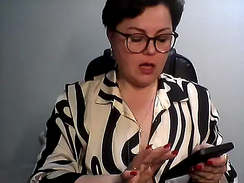 EllaLove2277 online show from February 26, 2026, 6:34 am