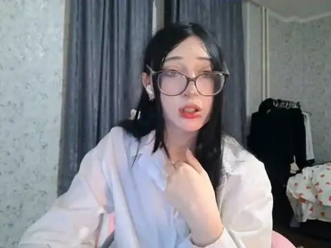 KeicyKlark online show from September 22, 2025, 6:10 pm