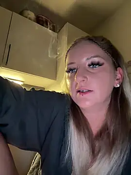 Lyra XX online show from June 15, 2026, 8:33 pm