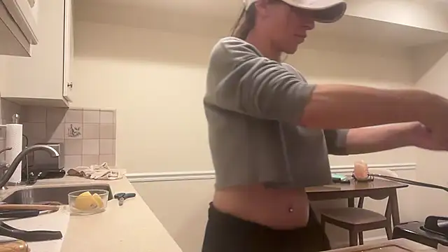 NurseStephania online show from October 8, 2025, 11:02 pm