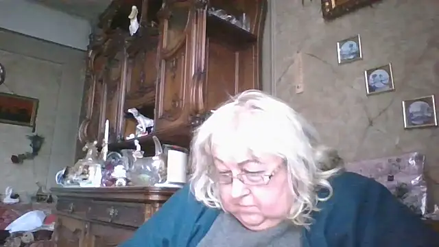 Snapshot of Lala-Love56 chatting on October 5, 2025, 11:52 am Lala-Love56 online show from October 5, 2025, 11:52 am