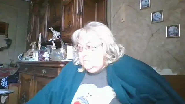 Snapshot of Lala-Love56 chatting on October 18, 2025, 6:48 am Lala-Love56 online show from October 18, 2025, 6:48 am