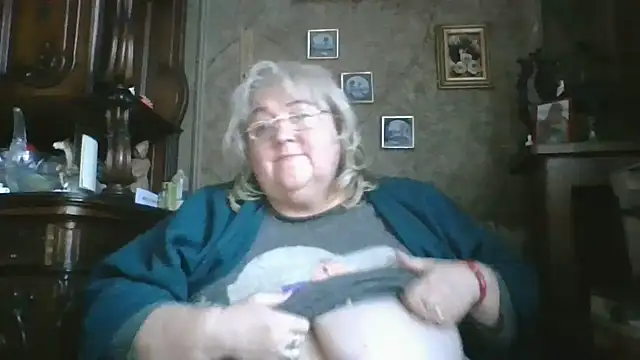 Snapshot of Lala-Love56 chatting on October 27, 2025, 2:32 pm Lala-Love56 online show from October 27, 2025, 2:32 pm