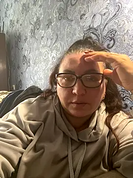 Snapshot of Vilvet777 chatting on October 27, 2025, 9:02 am Vilvet777 online show from October 27, 2025, 9:02 am