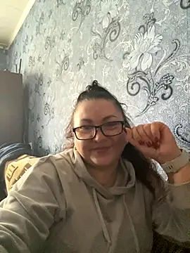 Snapshot of Vilvet777 chatting on October 28, 2025, 7:12 am Vilvet777 online show from October 28, 2025, 7:12 am