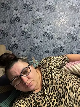 Snapshot of Vilvet777 chatting on November 1, 2025, 4:36 am Vilvet777 online show from November 1, 2025, 4:36 am