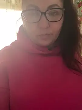 Snapshot of Vilvet777 chatting on November 4, 2025, 8:35 am Vilvet777 online show from November 4, 2025, 8:35 am