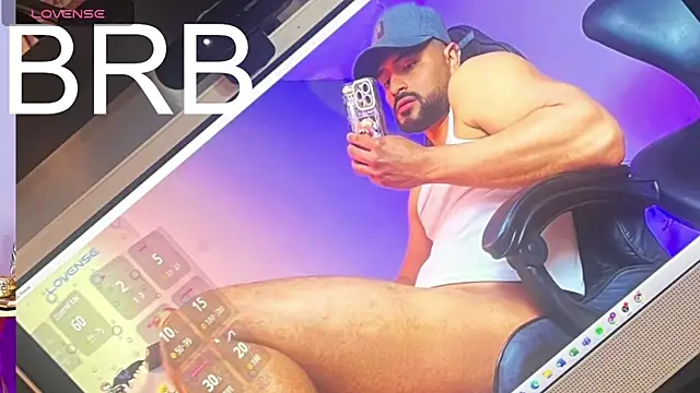 Snapshot of Gael_Meneses chatting on October 13, 2025, 11:43 am Gael Meneses online show from October 13, 2025, 11:43 am