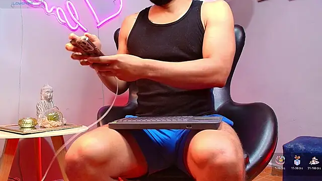 Snapshot of Gael_Meneses chatting on October 21, 2025, 12:17 pm Gael Meneses online show from October 21, 2025, 12:17 pm