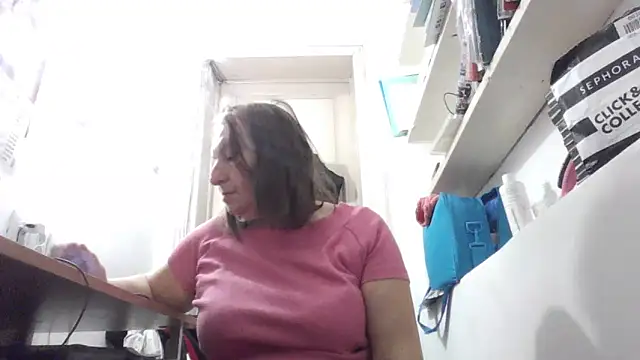 AnnaLive570 online show from December 17, 2025, 5:24 am