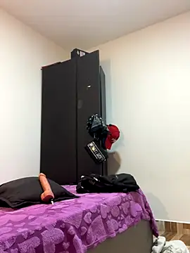 0anonimo bottom1 online show from September 29, 2025, 7:40 pm