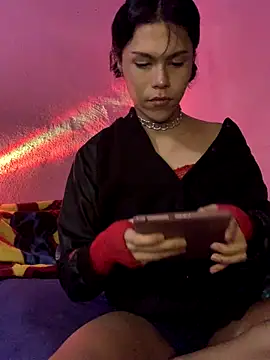 Alen fem online show from September 10, 2025, 10:54 pm