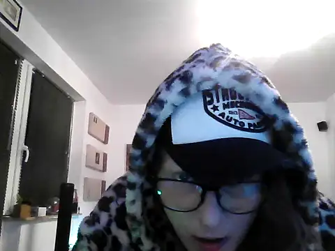 hellgirl1980 online show from October 10, 2025, 1:59 am