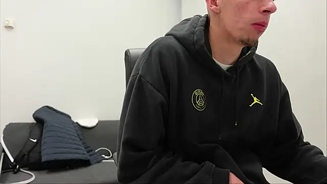 Ryan Dozer online show from October 4, 2025, 5:38 am