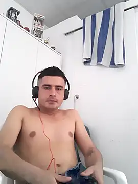 Andr3s69xxx online show from April 26, 2026, 2:37 pm