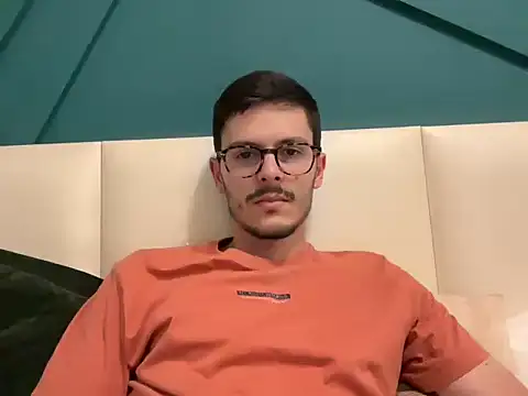 gabemodel online show from September 10, 2025, 11:38 pm