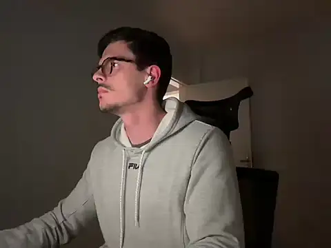 gabemodel online show from November 8, 2025, 12:22 am